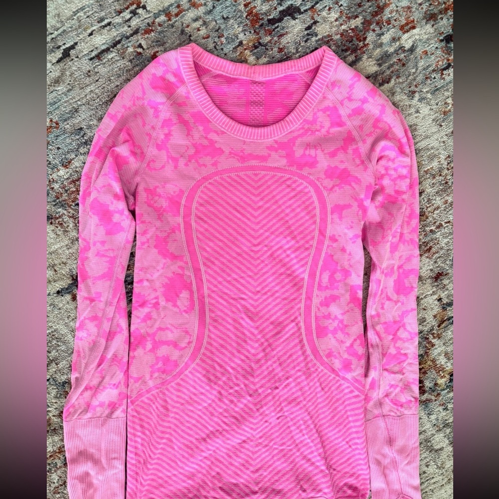 Swiftly Tech Long Sleeve Pink Camo!!